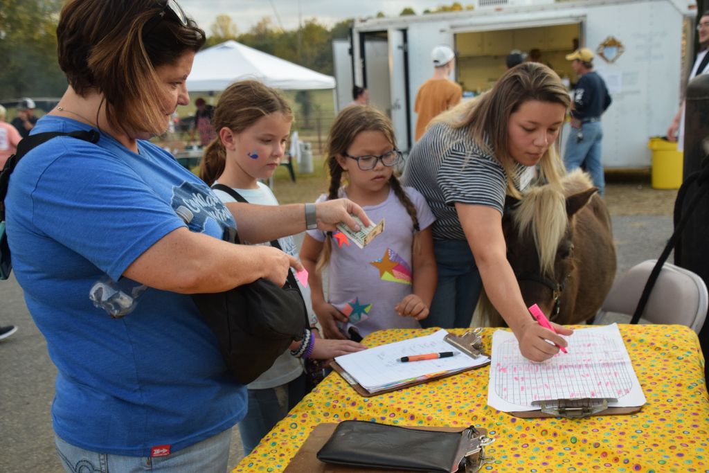riddle center barn event 10-19 184 (1024x683).jpg